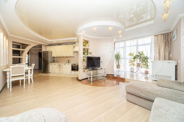 4-к. квартира, 102 м², 9/17 эт.