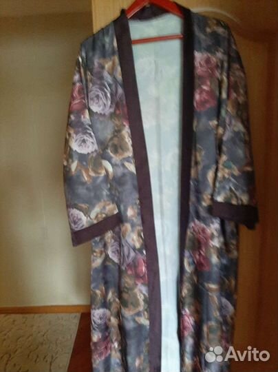 Халат женский шелковый, 52-54 р