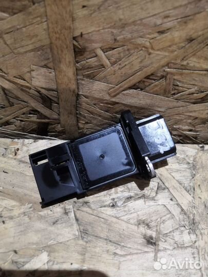 Датчик расхода воздуха Nissan Teana J32 X-Trail 31