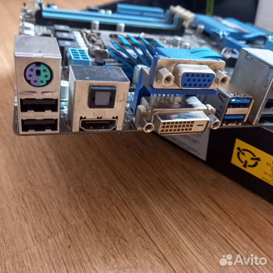 Материнская плата asus Р8Н77-V