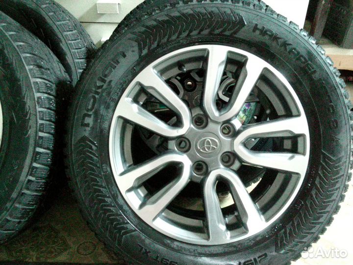 Колеса в сборе 215 60 r16 зимние Nokian Hakkapelii