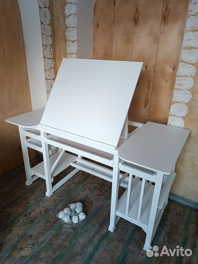 Стол-мольберт 