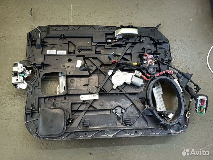 Стеклоподъемник передний левый