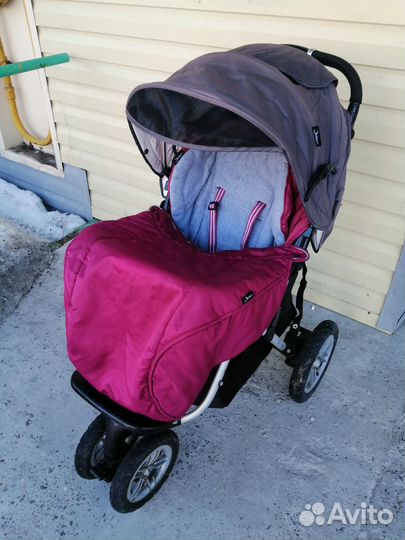 Прогулочная коляска