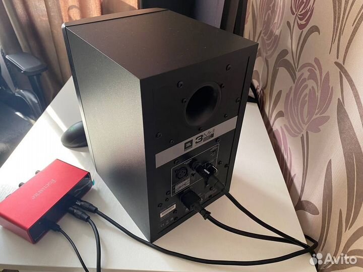 Студийные мониторы JBL 305P mkii