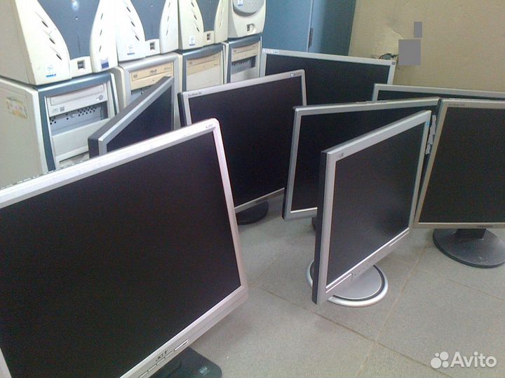 LCD монитор 17