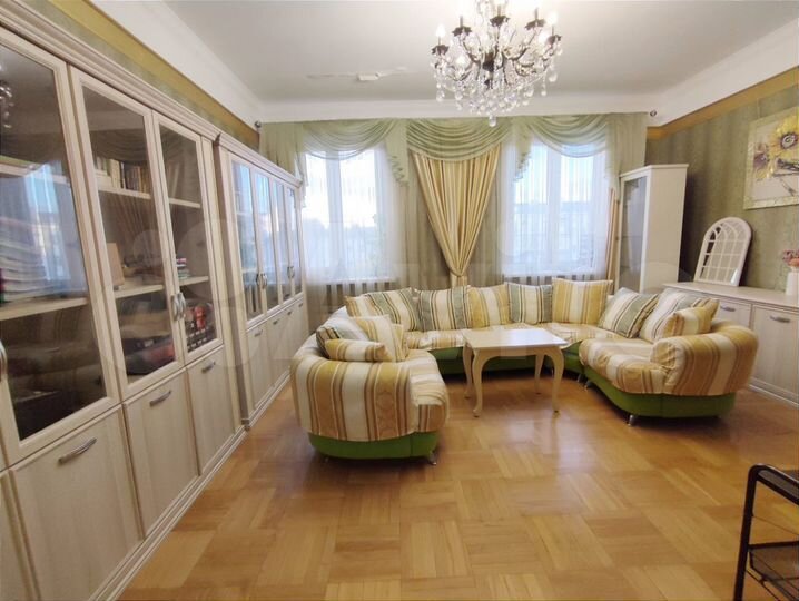 4-к. квартира, 250 м², 4/4 эт.