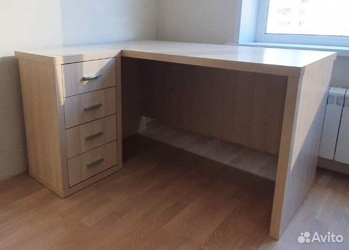 Письменный стол и тумба