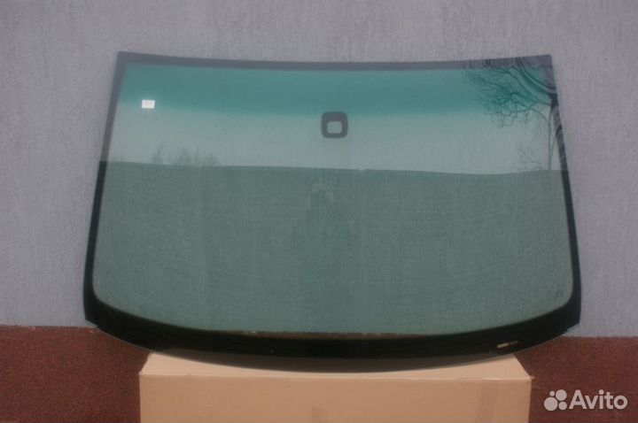 Стекло лобовое VW touareg 2010