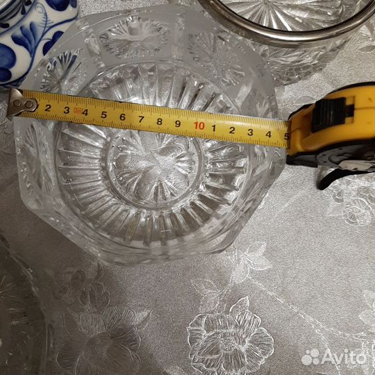 Хрустальные вазы конфетницы