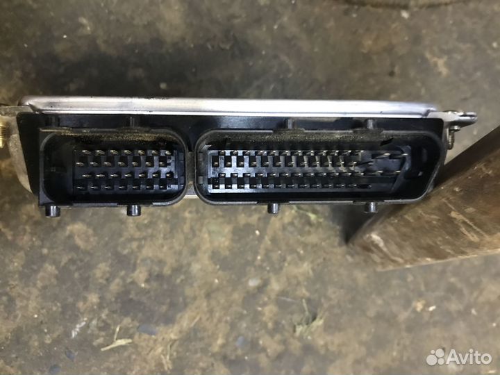 Блок управления двс VW Passat B5 1.8 ADR