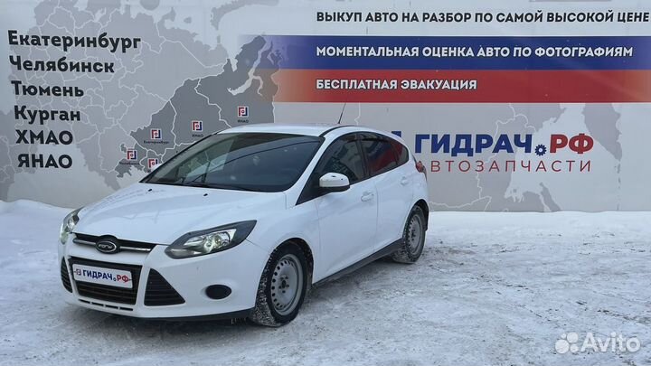 Панель задняя Ford Focus 3