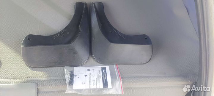 Комплект. Брызговики задние Polo седан 5