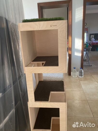 Домик для кошки с когтеточкой бу