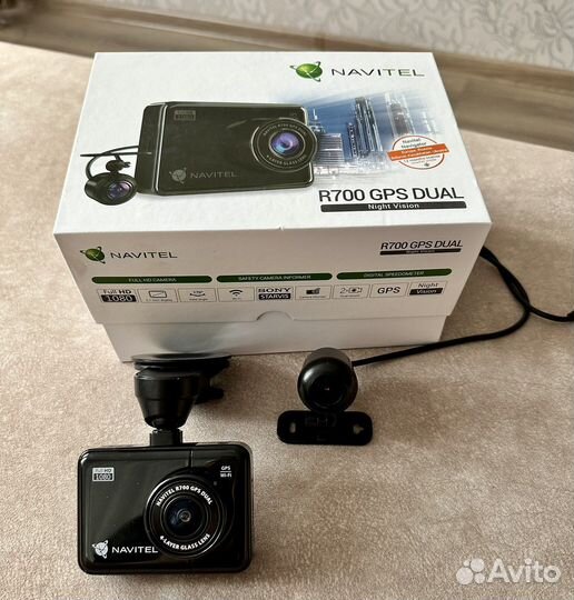 Видеорегистратор Navitel R700 GPS Dual