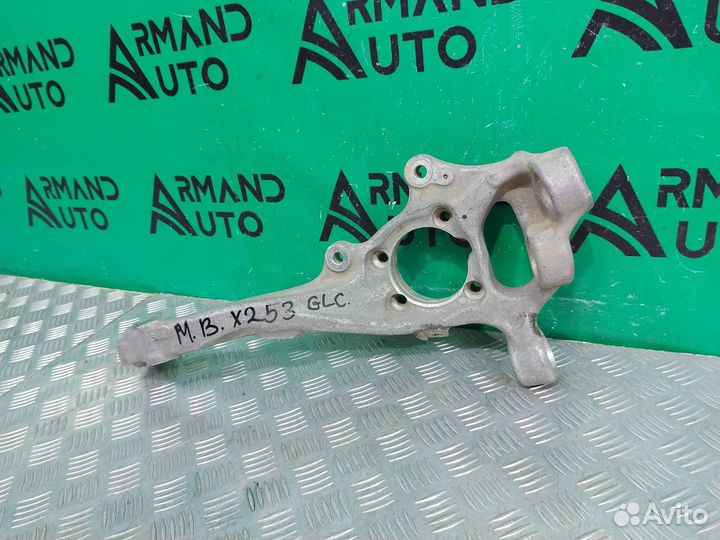 Кулак поворотный передний правый Mercedes