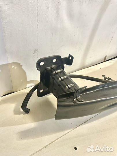 Усилитель переднего бампера Skoda Superb 2