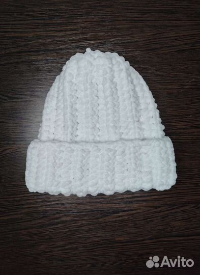 Детская шапка из плюшевой пряжи