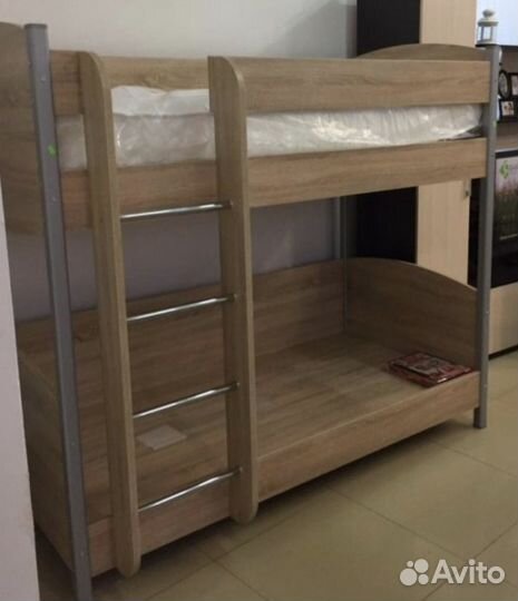 Продам двухярусную кровать