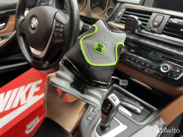 Кроссовки Nike Shox