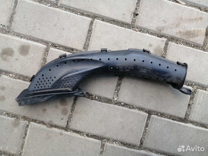 Воздухозаборник Фор фокус 3 C MAX 2012 год