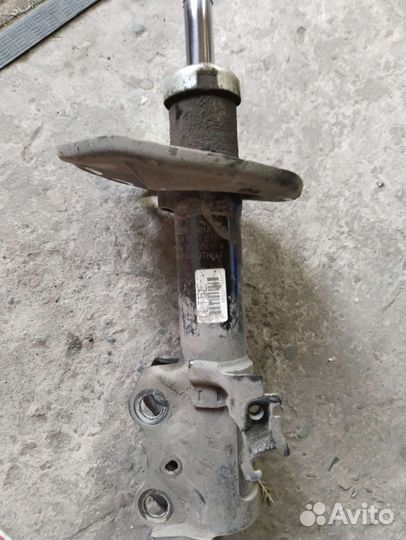 Стойки амортизатора Тойота Королла е150