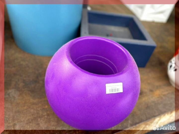 Кашпо в форме шара уличное