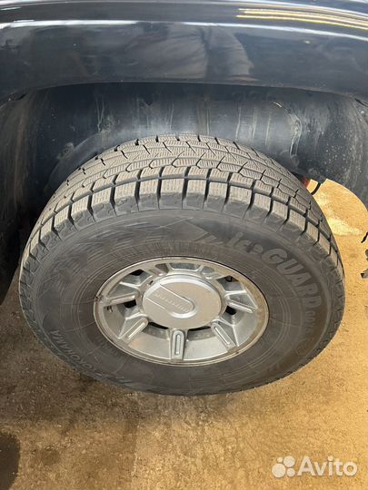 R17 Yokohama Ice Guard G075 315/70, PCD 8x165.1 DIA 117