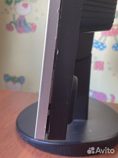 Монитор LG 19