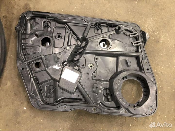 Стеклоподъемник передний левый Mercedes-Benz W166