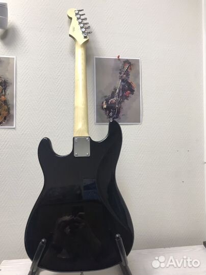 Продам электрогитару Squier Stratocaster MM