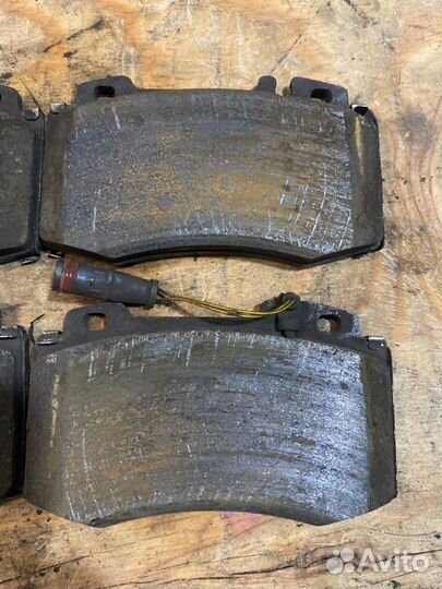 Тормозные колодки переднее Mercedes-Benz S-Class