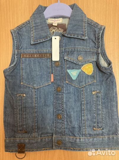 Новый джинсовый жилет 104 р-р