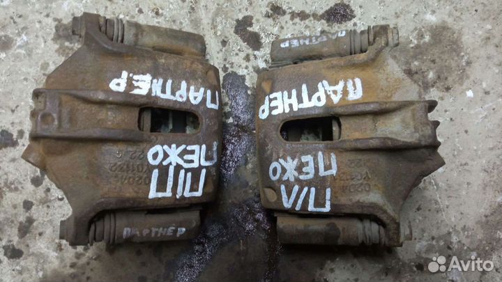 Передний суппорт Пежо Партнер