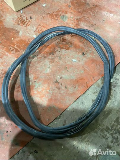 Резинка багажника volkswagen touareg nf