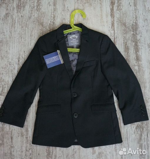 Новый праздничный пиджак 6-7 лет и рубашка