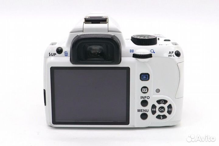 Pentax K-r kit white (пробег 31140 кадров)
