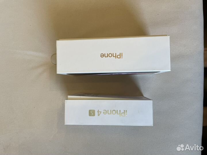 Коробка на iPhone XS и 4S