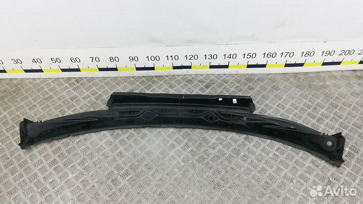 Накладка декоративная (жабо, дождевик) BMW X3 E83 2007