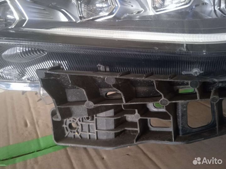 Фара передняя левая Haval F7