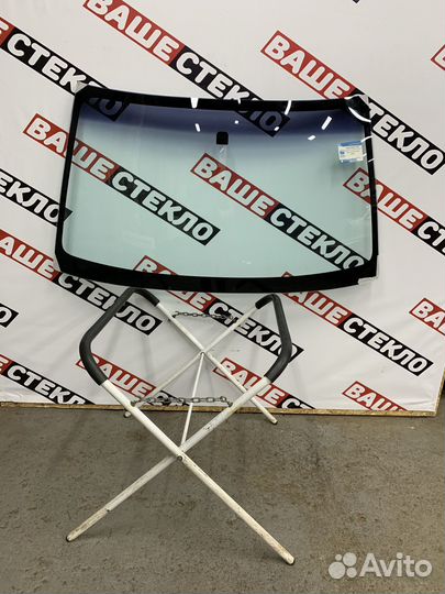 Лобовое стекло Renault Clio 2 Установка