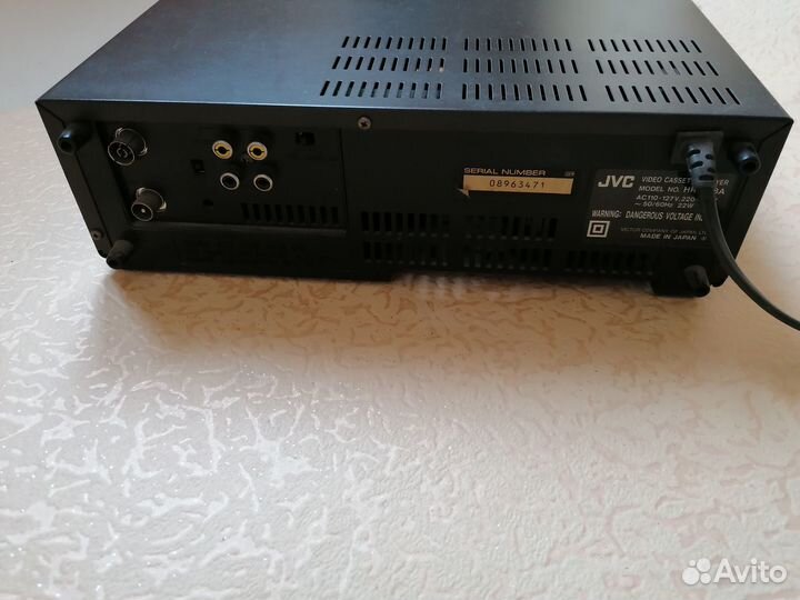 Видеомагнитофон JVC