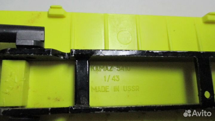 Модель автомобиля камаз с полуприцепом
