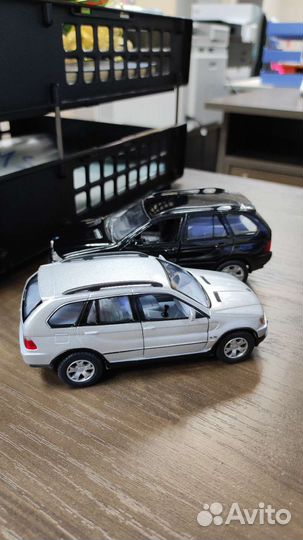 Масштабная модель BMW X5 (e53) 1/36