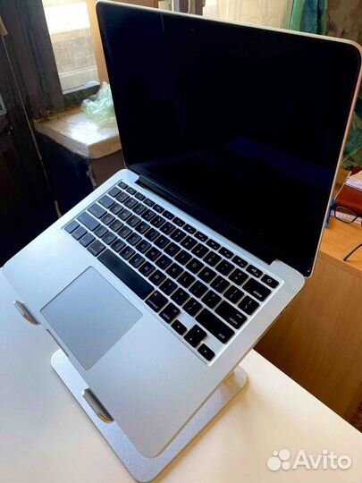 MacBook Pro 13 Retina 2013 4 гб, твердотельный ++