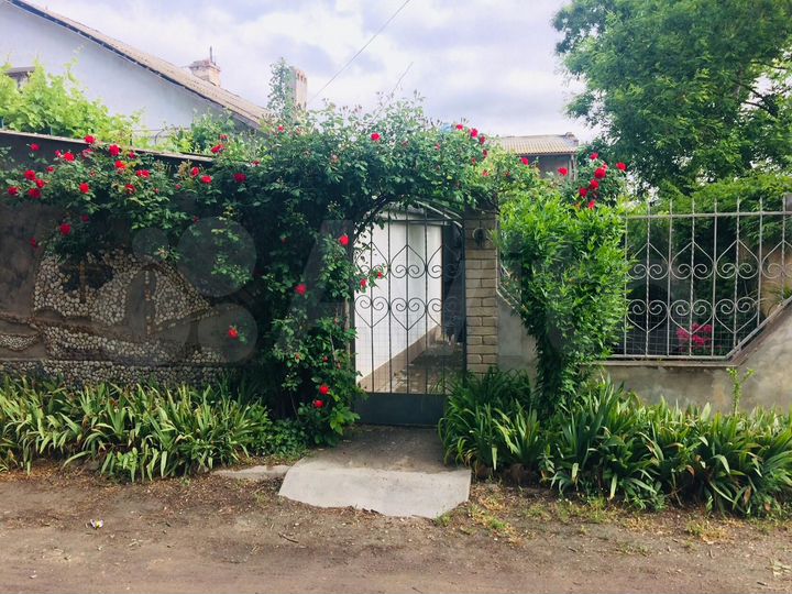 Комната 12 м² в 4-к., 1/2 эт.