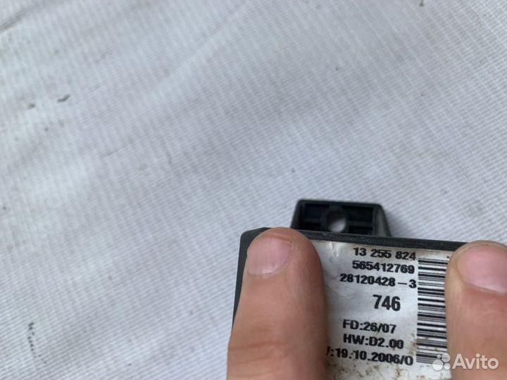 Часы передние Opel Astra J