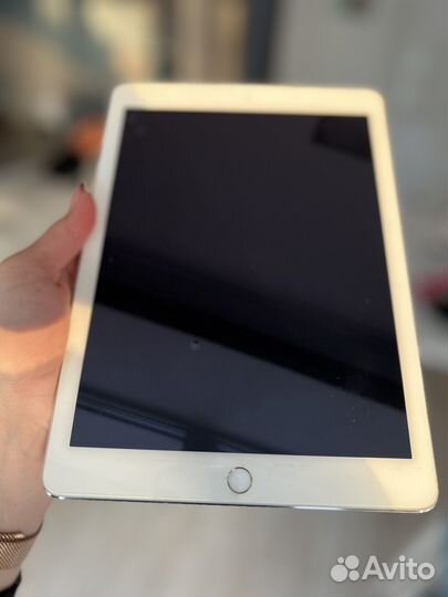 Планшет Apple iPad air 2