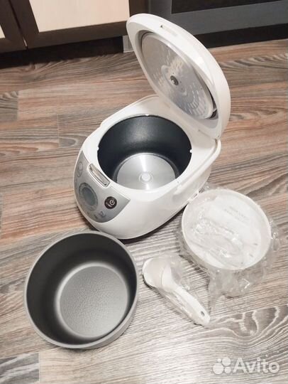 Мультиварка bosch в рабочем состоянии с дефектов