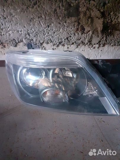 Фара правая на mitsubishi outlander1